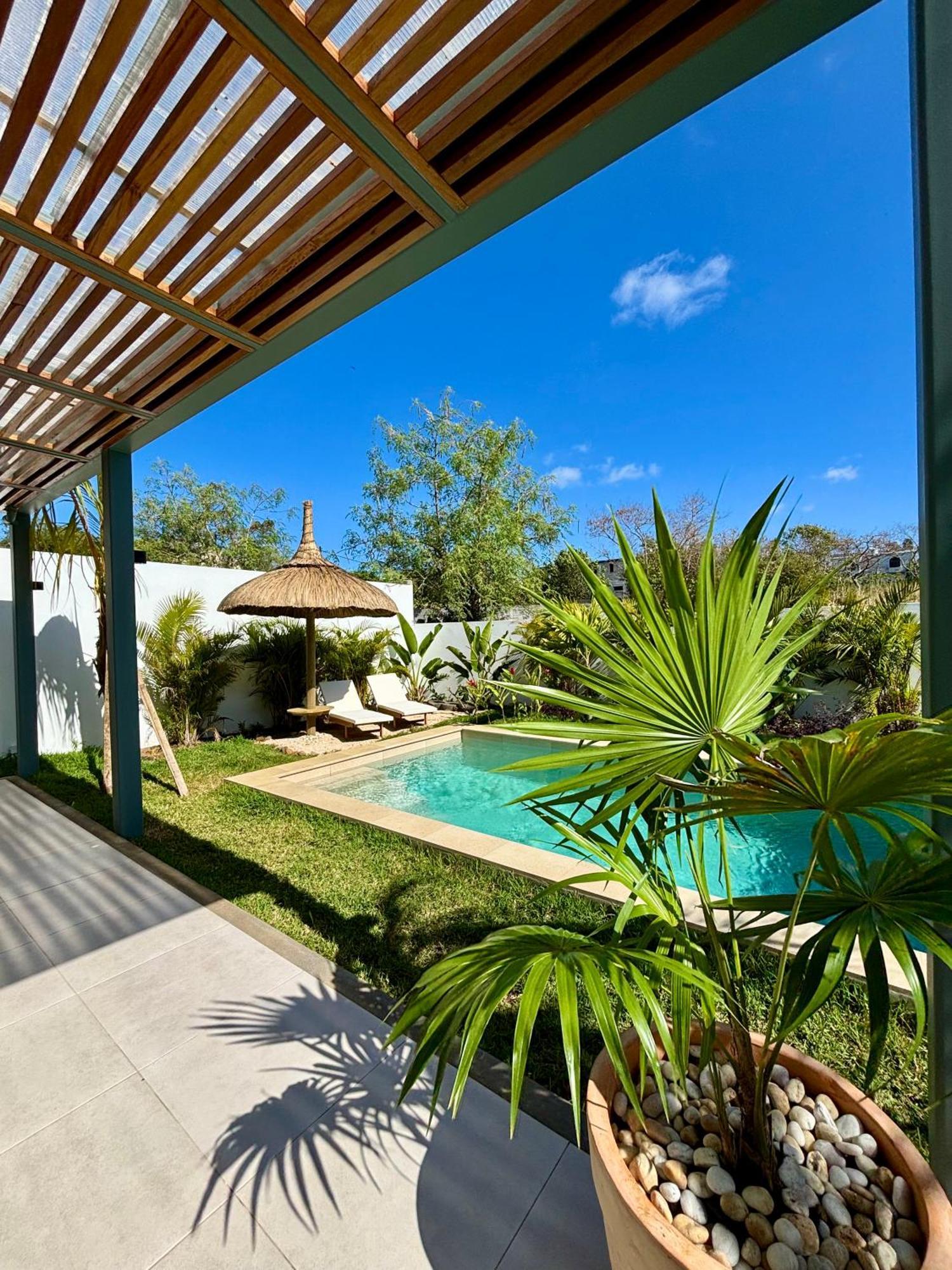 Two Bedroom With Pool For The Perfect In Mauritius Villa *